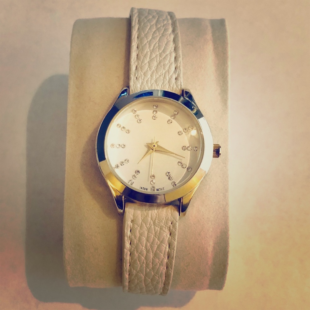 Lisa Crystal Hours Watch